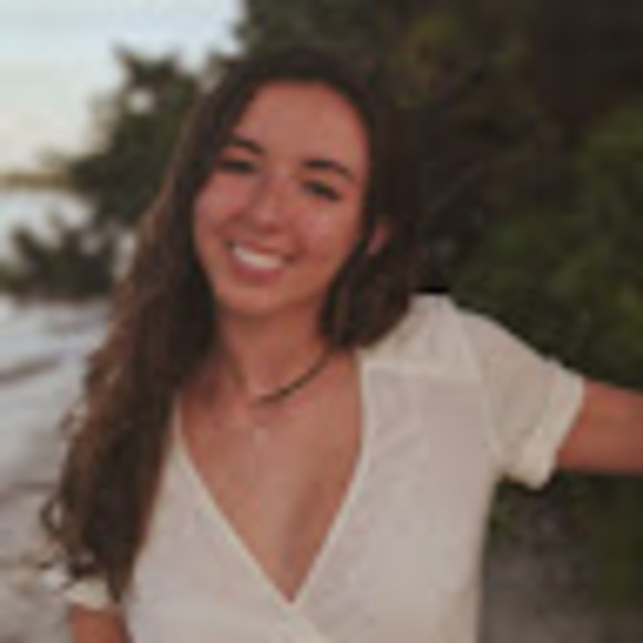 Meet your Posher, Abigail - Picture 1 of 1